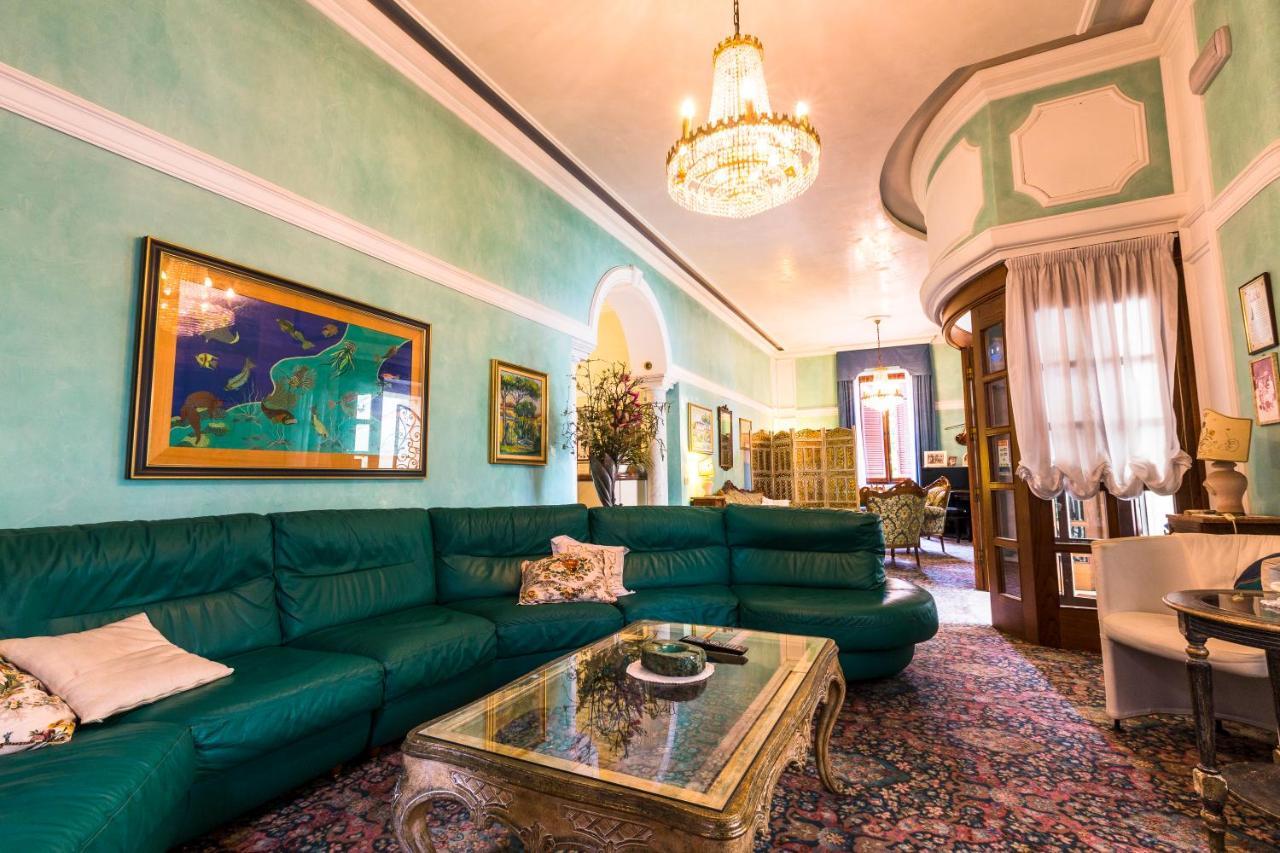 Hotel Sonia Форте-деи-Марми Экстерьер фото